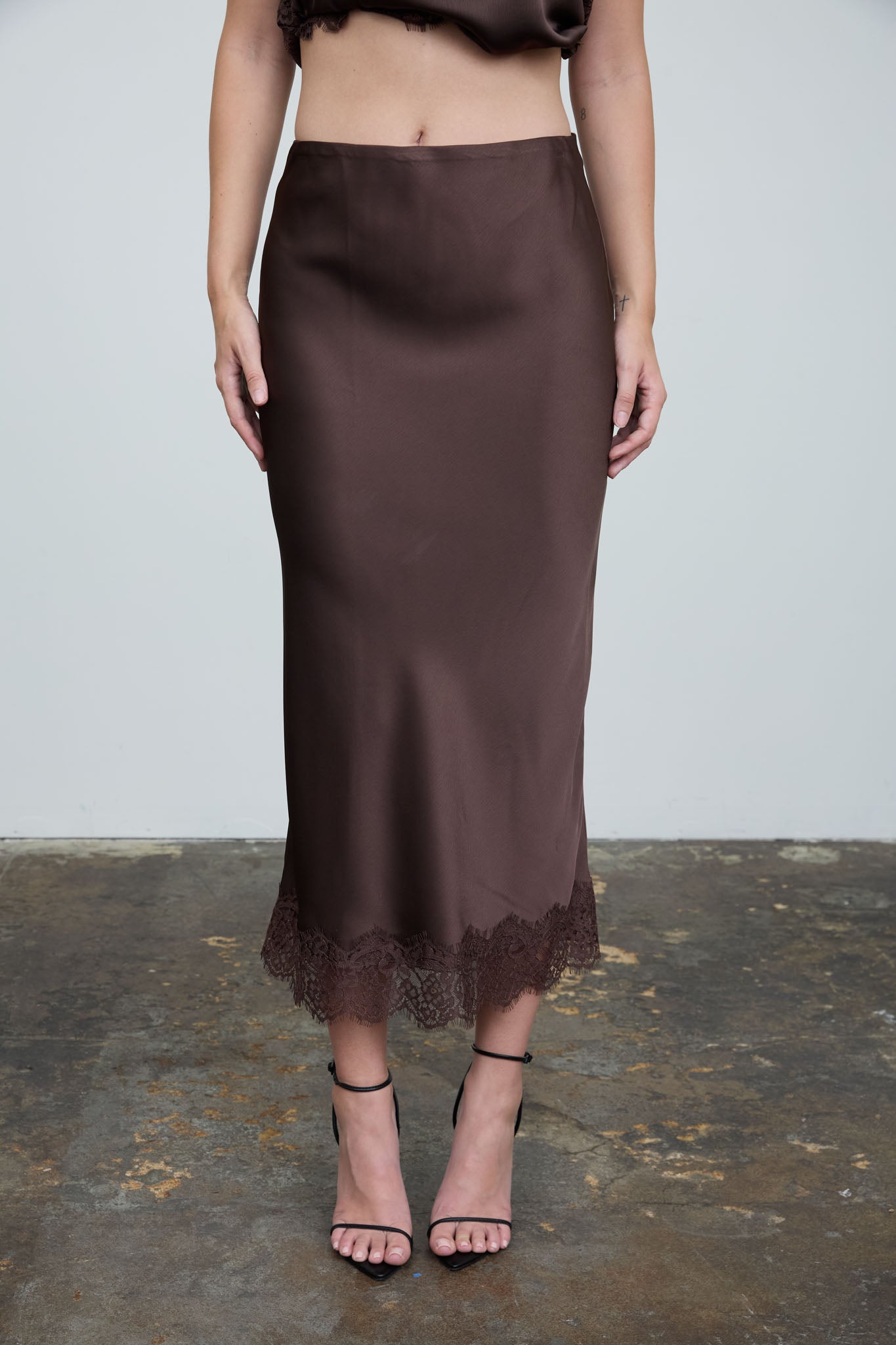 SATIN LACE HEM BACK SLIT PENCIL MIDI SKIRT