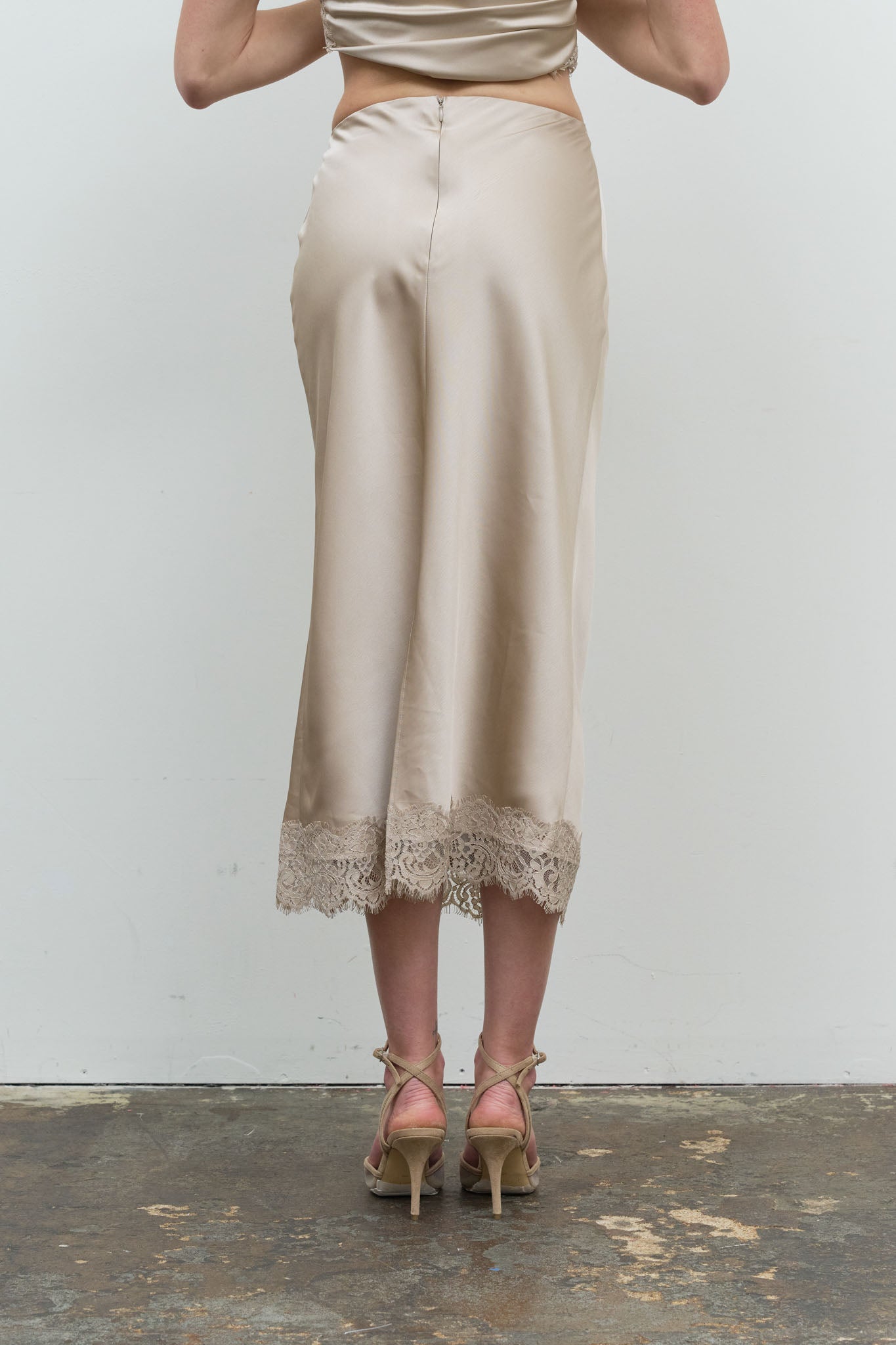SATIN LACE HEM BACK SLIT PENCIL MIDI SKIRT
