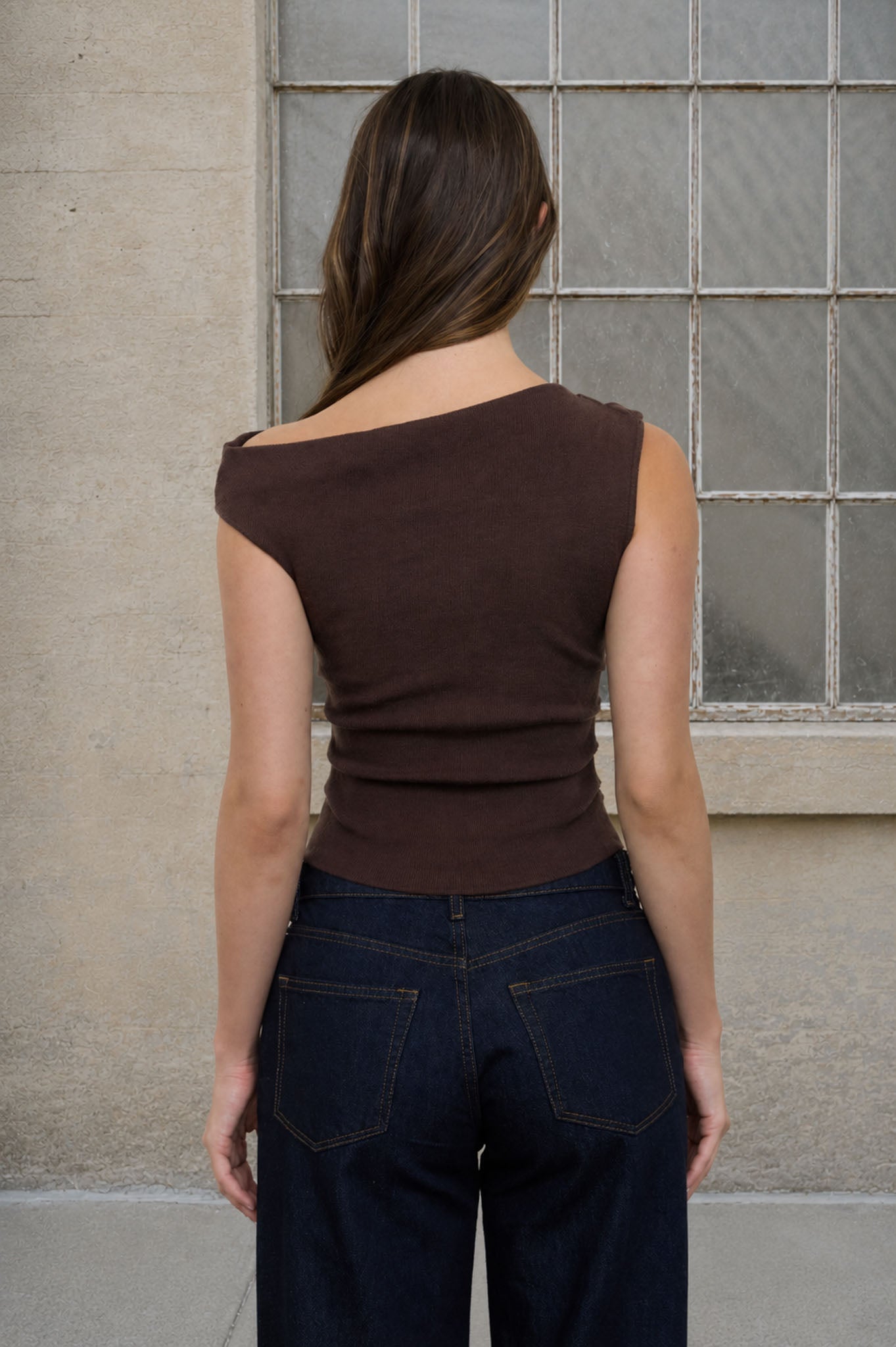 ASYMMETRIC BOAT NECK FITTED KNIT SWEATER TOP