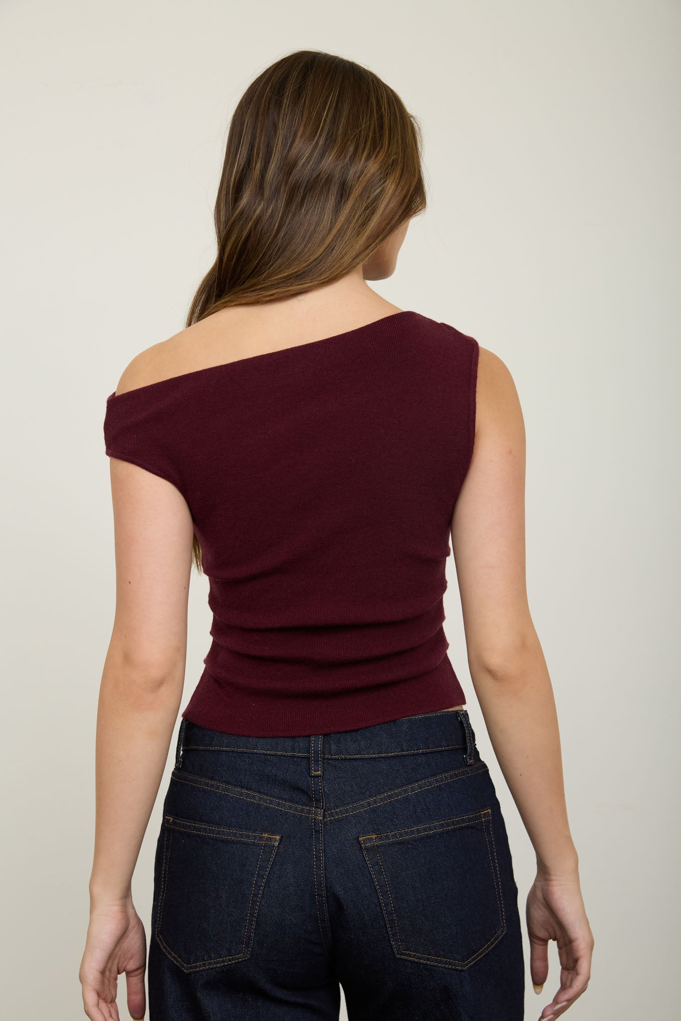 ASYMMETRIC BOAT NECK FITTED KNIT SWEATER TOP