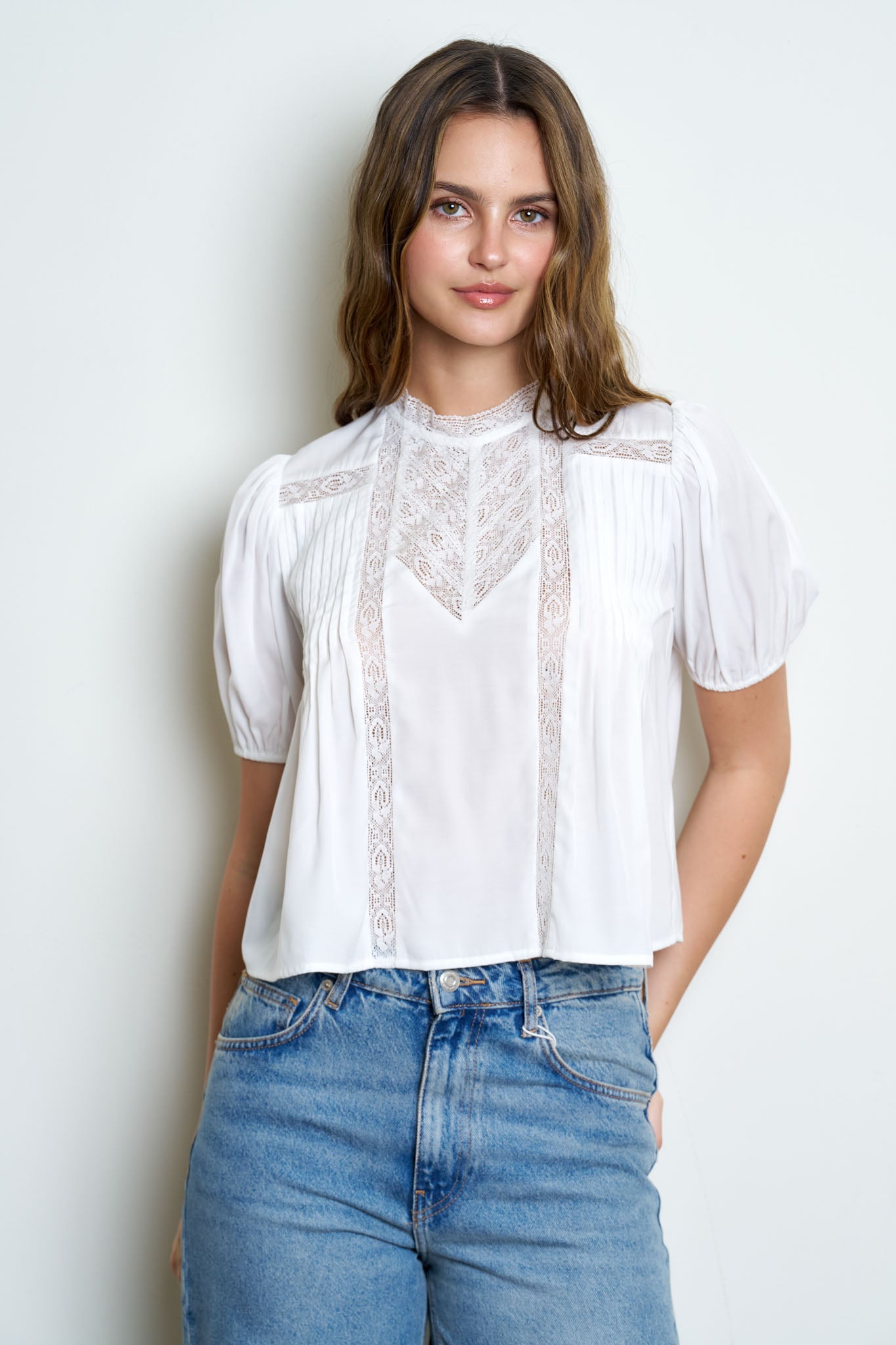 LACE-TRIM PINTUCK PUFF SLEEVE CROPPED TOP