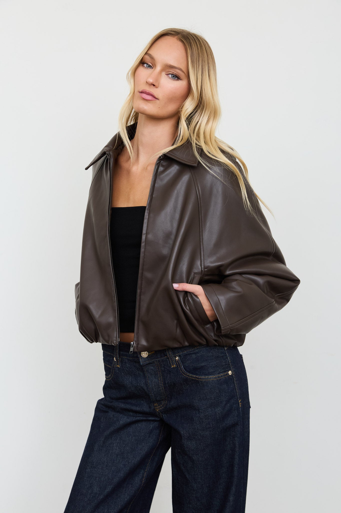 COLLARED ZIP-UP CROPPED FAUX LEATHER JACKET (PRE-ORDER)
