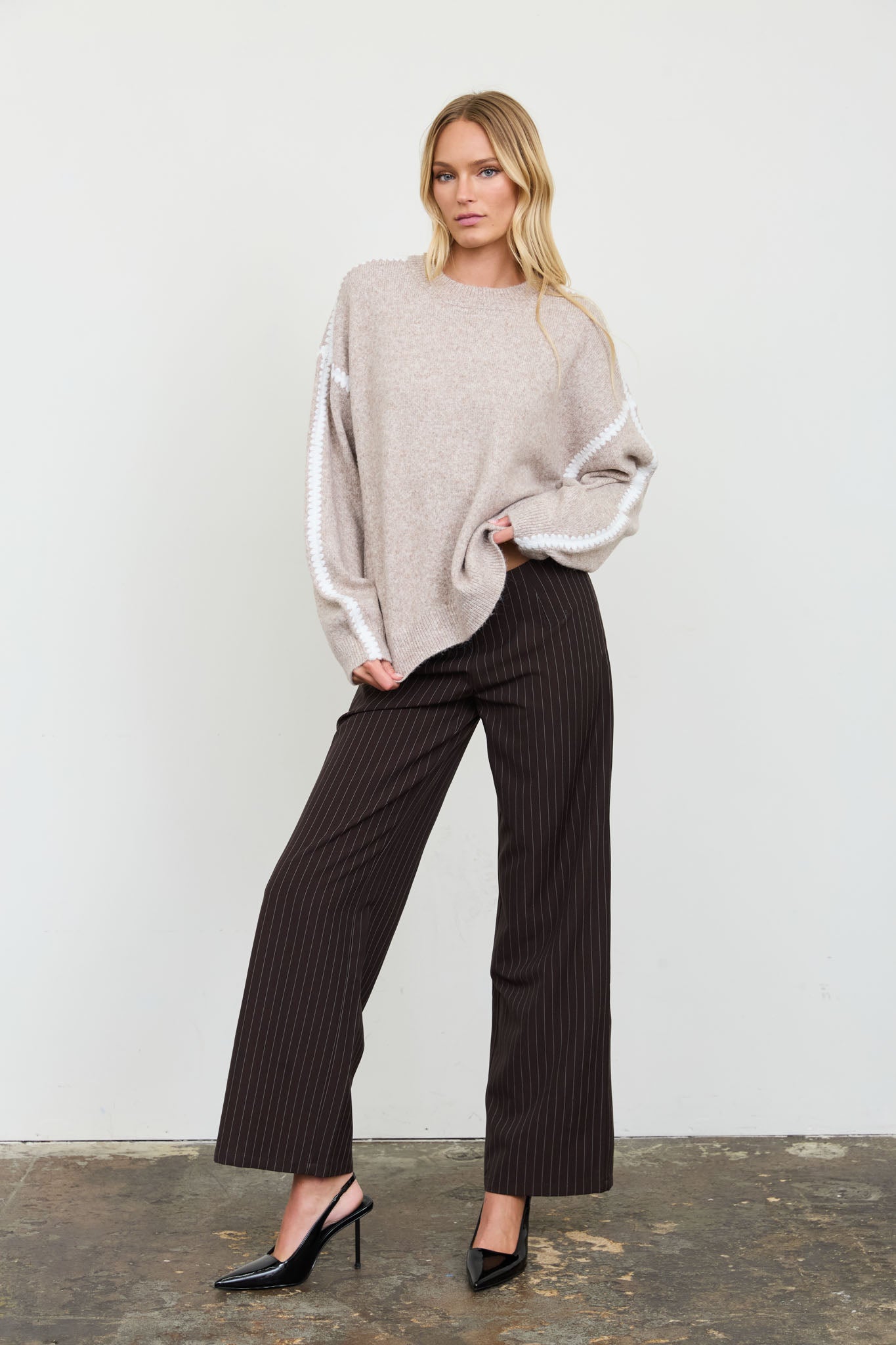 MARLED CONTRAST STITCH CREW NECK KNIT SWEATER (PRE-ORDER)